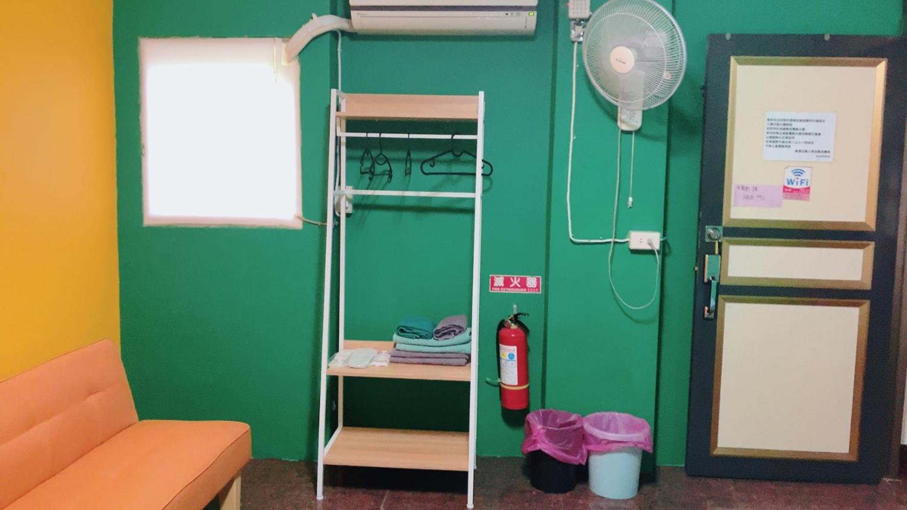 在路上 Apartment Луканг Екстериор снимка